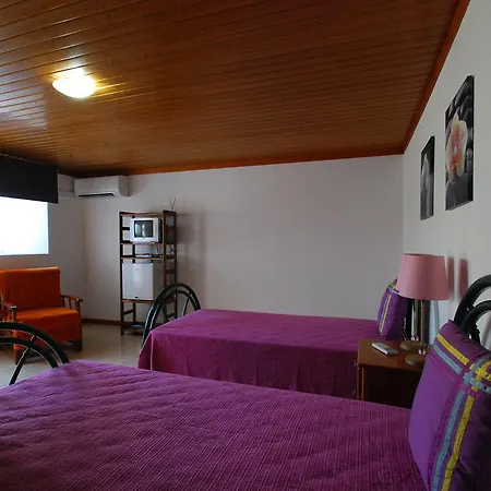 Casa de hóspedes Alojamentos Flores Island