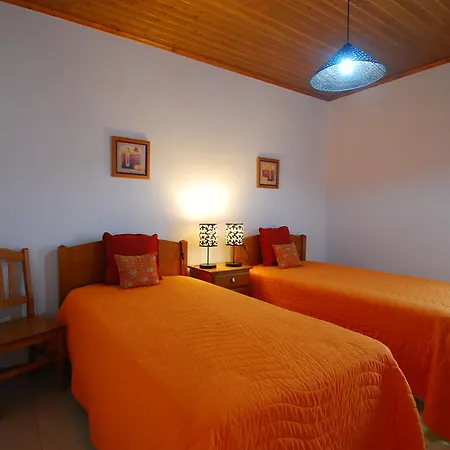 Konukevi Alojamentos Flores Island 4*