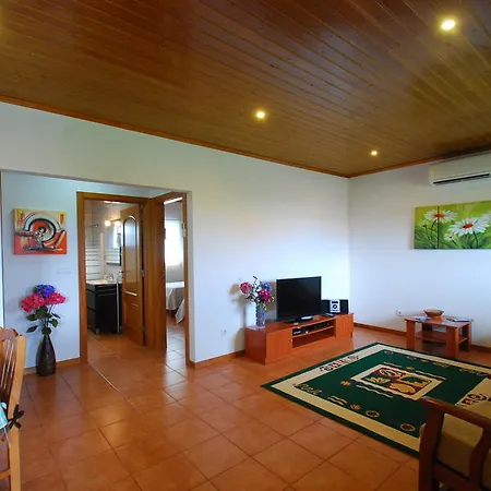 Konukevi Alojamentos Flores Island