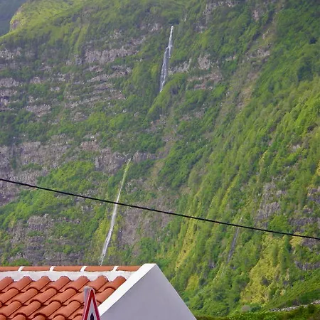 Konukevi Alojamentos Flores Island 4*
