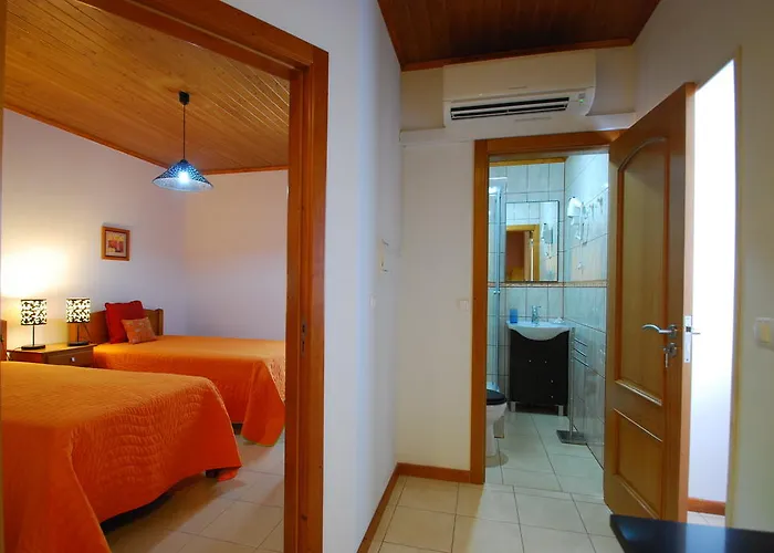 Guest house Alojamentos Flores Island 4*